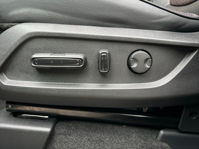 used 2025 Honda Pilot car, priced at $51,994