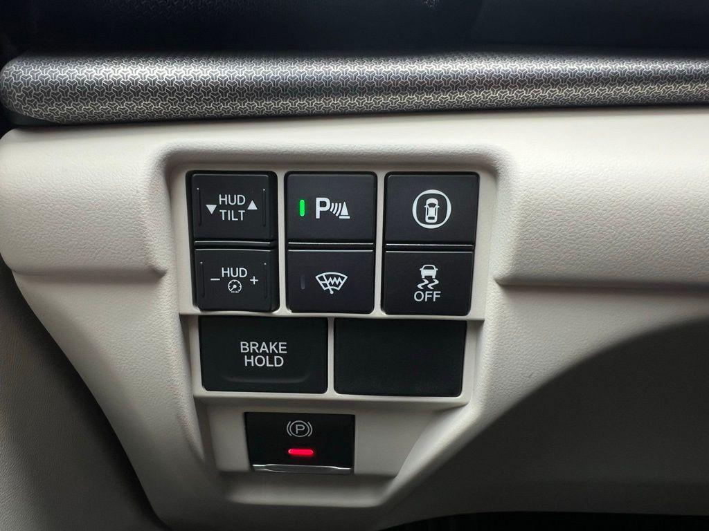 used 2025 Acura RDX car, priced at $47,994