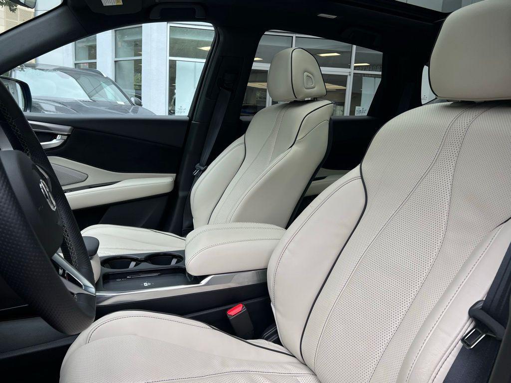 used 2025 Acura RDX car, priced at $47,994