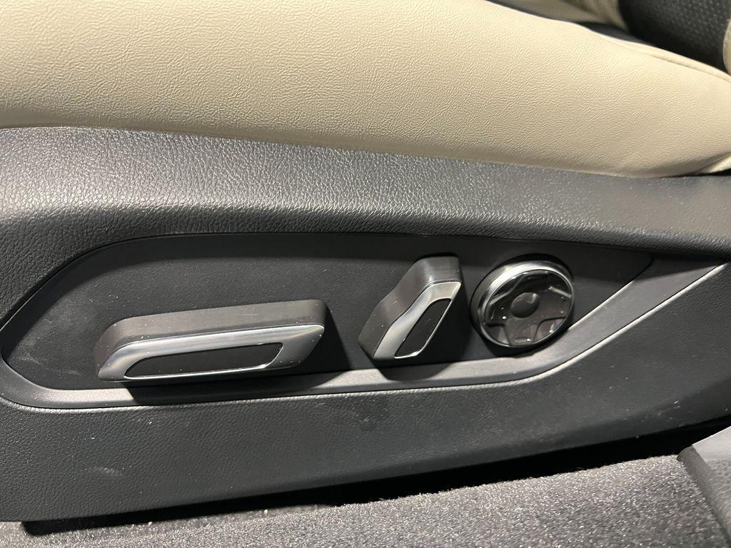 new 2025 Acura TLX car, priced at $52,195