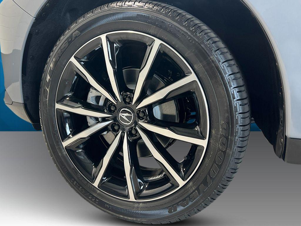 new 2025 Acura RDX car, priced at $56,400