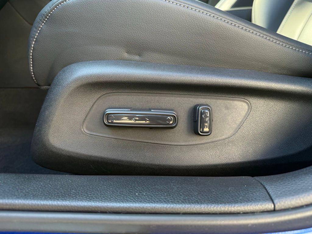 used 2025 Acura Integra car, priced at $31,587