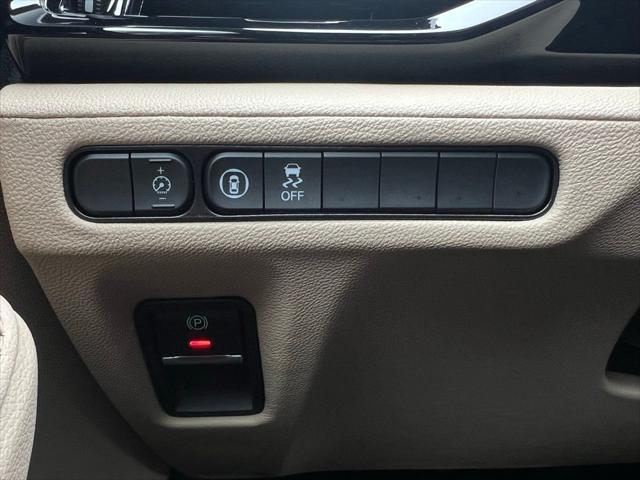 used 2025 Acura MDX car, priced at $49,994