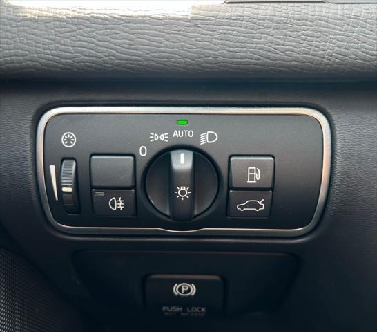used 2015 Volvo XC60 car, priced at $10,994