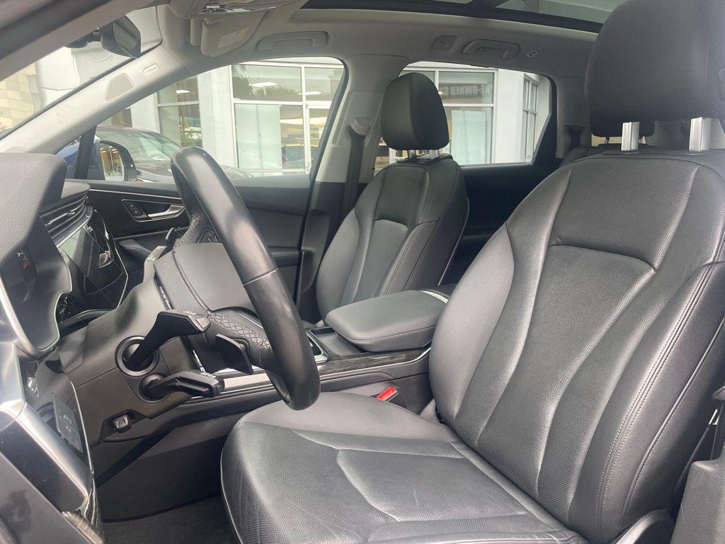 used 2022 Audi Q7 car, priced at $31,820