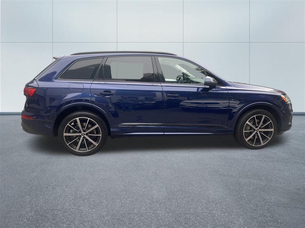 used 2022 Audi Q7 car, priced at $31,820