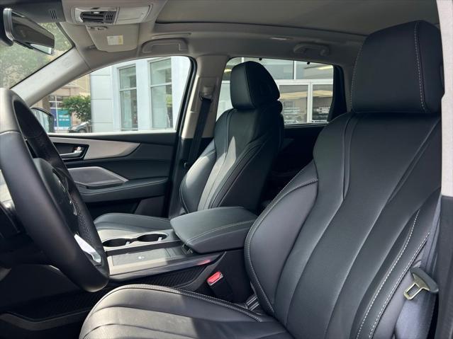 used 2025 Acura MDX car, priced at $52,994