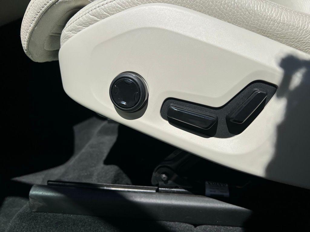 used 2018 Volvo XC60 Recharge Plug-In Hybrid car, priced at $30,994