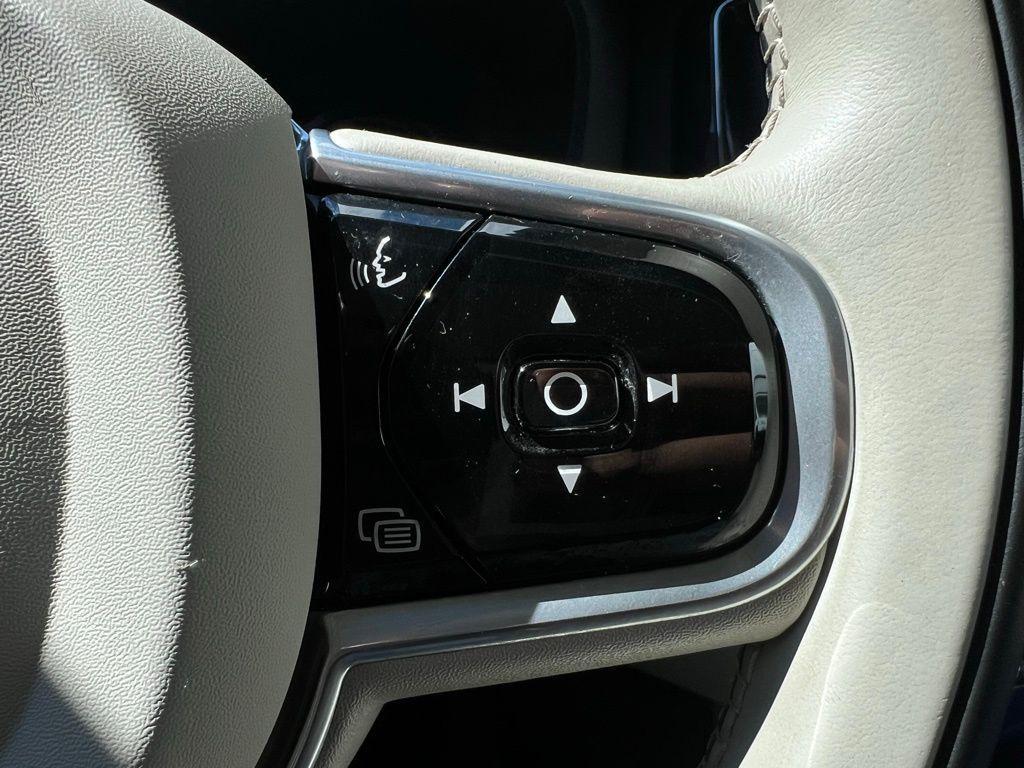 used 2018 Volvo XC60 Recharge Plug-In Hybrid car, priced at $30,994