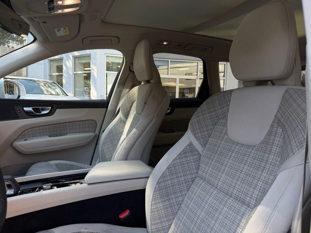 used 2022 Volvo XC60 car, priced at $29,545