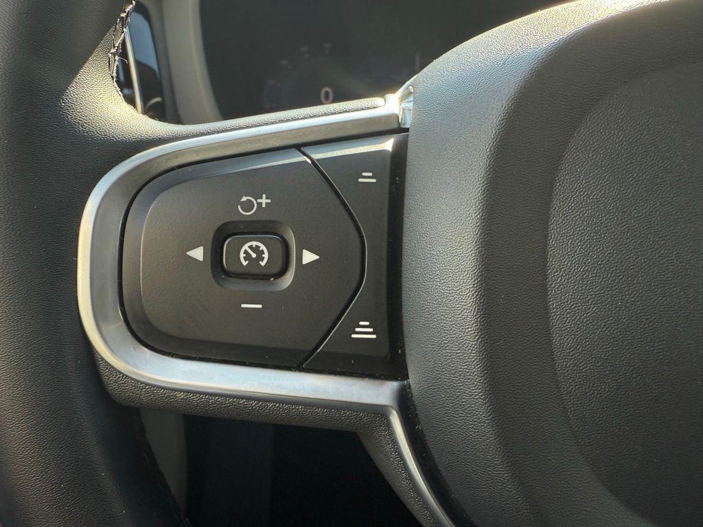 used 2022 Volvo XC60 car, priced at $29,545