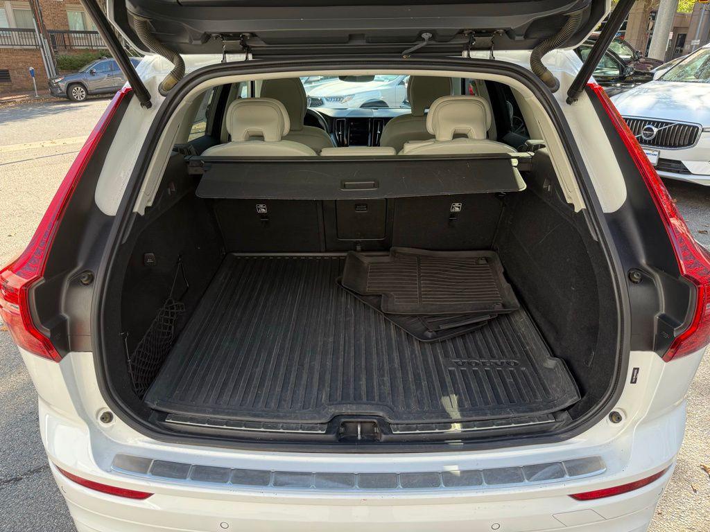used 2022 Volvo XC60 car, priced at $29,545