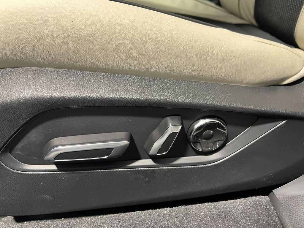 new 2025 Acura TLX car, priced at $52,195