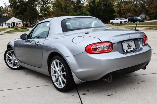 used 2009 Mazda MX-5 Miata car, priced at $13,500