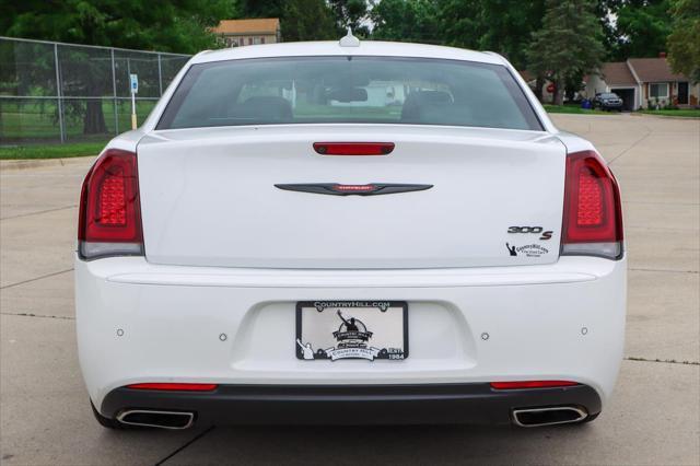 used 2022 Chrysler 300 car, priced at $25,000