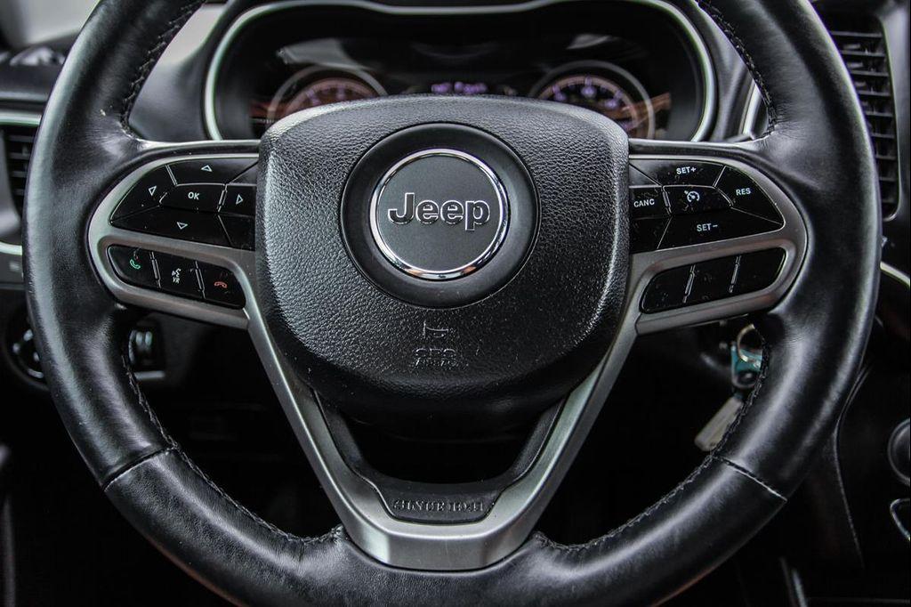 used 2019 Jeep Cherokee car, priced at $15,092