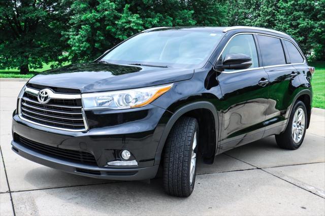 used 2015 Toyota Highlander car, priced at $24,500