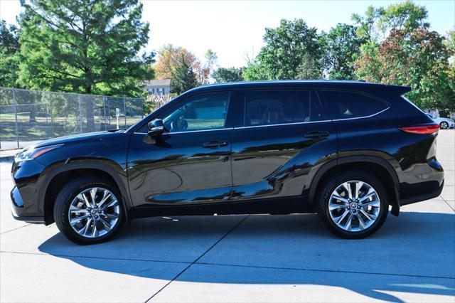 used 2020 Toyota Highlander car, priced at $29,000