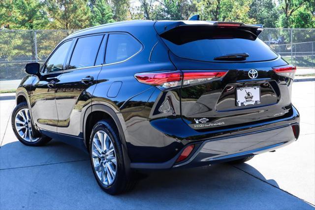 used 2020 Toyota Highlander car, priced at $29,000