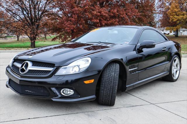 used 2009 Mercedes-Benz SL-Class car, priced at $18,500