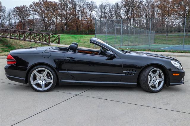 used 2009 Mercedes-Benz SL-Class car, priced at $18,500