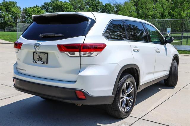 used 2019 Toyota Highlander car, priced at $22,489