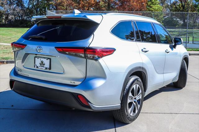 used 2021 Toyota Highlander car, priced at $30,000