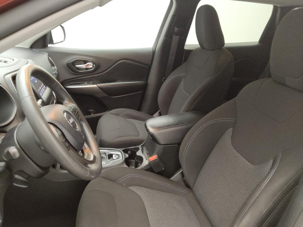 used 2020 Jeep Cherokee car, priced at $18,295