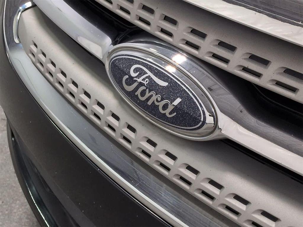 used 2010 Ford Taurus car, priced at $3,495