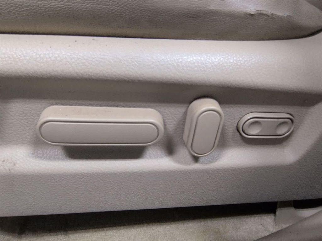 used 2009 Hyundai Santa Fe car, priced at $6,555