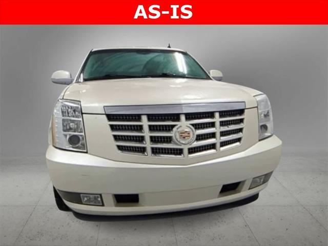 used 2013 Cadillac Escalade Hybrid car, priced at $12,000