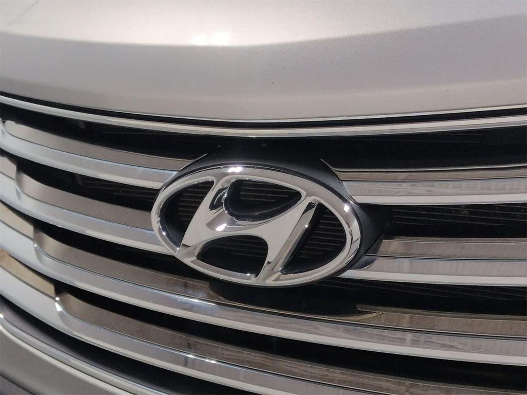 used 2015 Hyundai Santa Fe car, priced at $11,444
