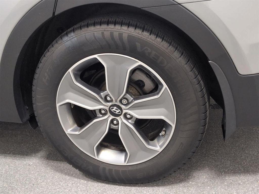 used 2015 Hyundai Santa Fe car, priced at $11,444