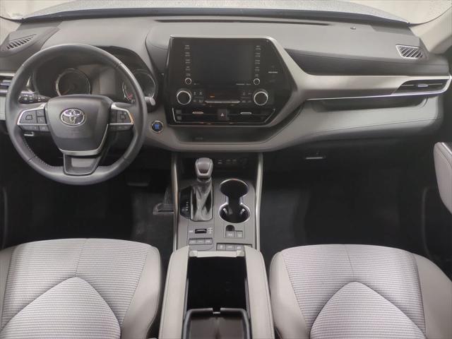 used 2022 Toyota Highlander car, priced at $31,999