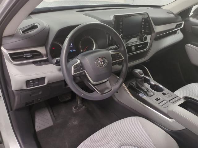 used 2022 Toyota Highlander car, priced at $31,999