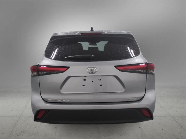 used 2022 Toyota Highlander car, priced at $31,999