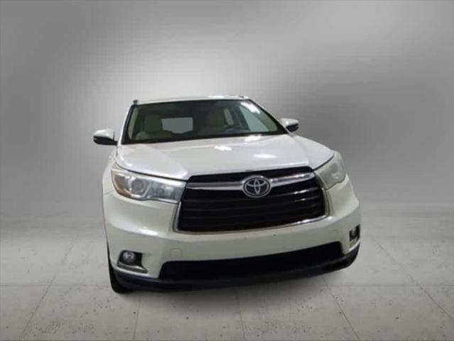 used 2015 Toyota Highlander car, priced at $19,700