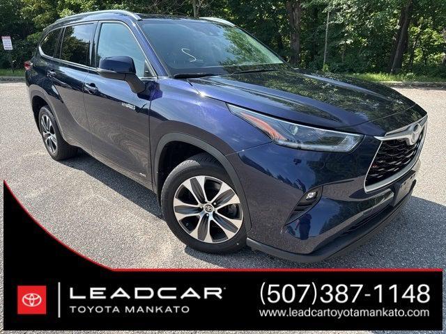 used 2021 Toyota Highlander Hybrid car, priced at $41,990