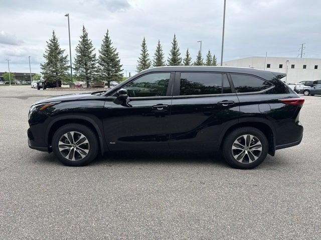 used 2023 Toyota Highlander Hybrid car, priced at $40,990