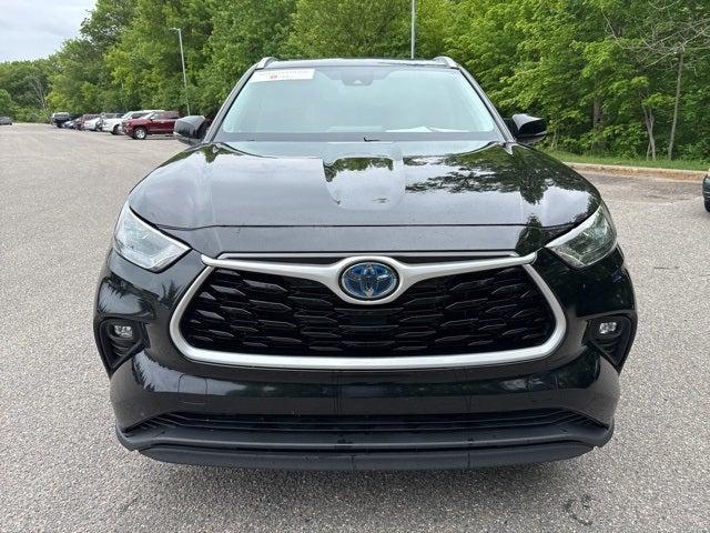 used 2023 Toyota Highlander Hybrid car, priced at $40,990