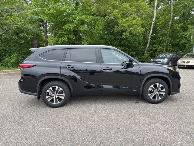 used 2023 Toyota Highlander Hybrid car, priced at $40,990