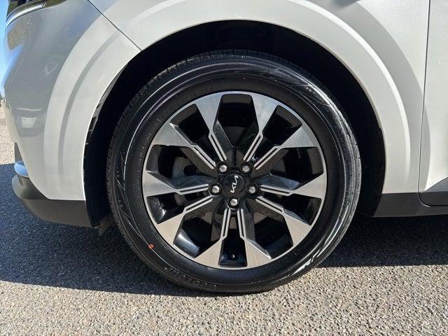 used 2024 Kia Carnival car, priced at $35,223