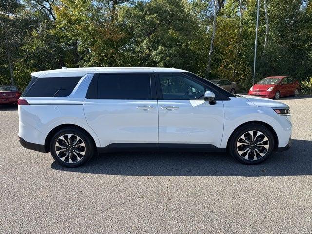 used 2024 Kia Carnival car, priced at $35,223