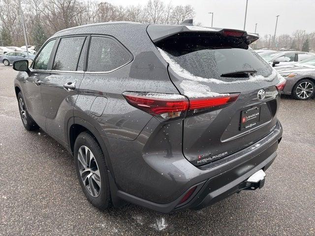 used 2024 Toyota Highlander car, priced at $42,990