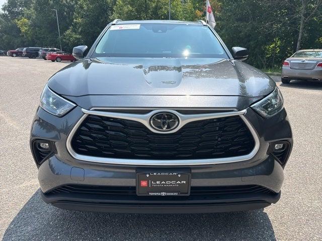 used 2023 Toyota Highlander car, priced at $41,500