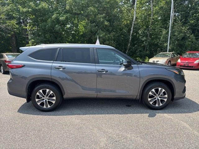 used 2023 Toyota Highlander car, priced at $41,500