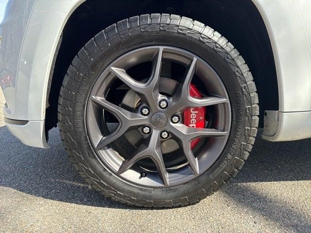 used 2020 Jeep Grand Cherokee car, priced at $25,000