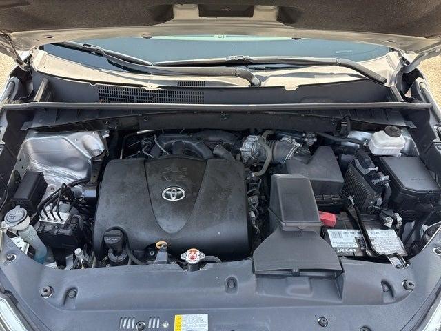 used 2019 Toyota Highlander car, priced at $23,490