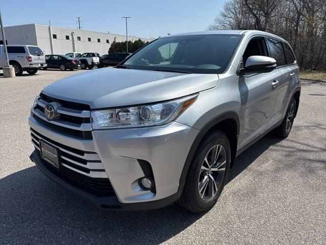 used 2019 Toyota Highlander car, priced at $23,490