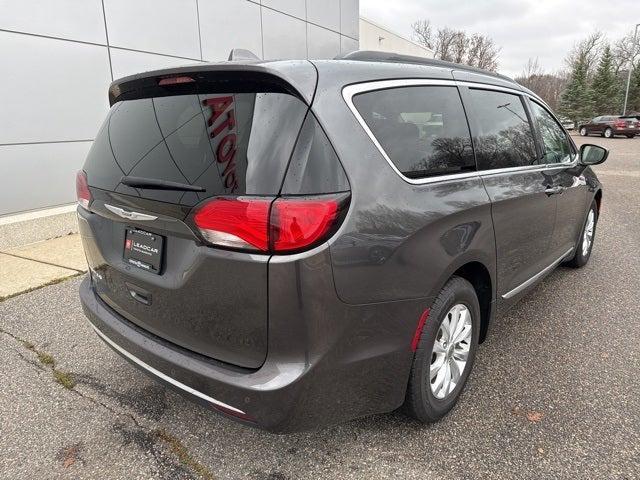 used 2017 Chrysler Pacifica car, priced at $15,990